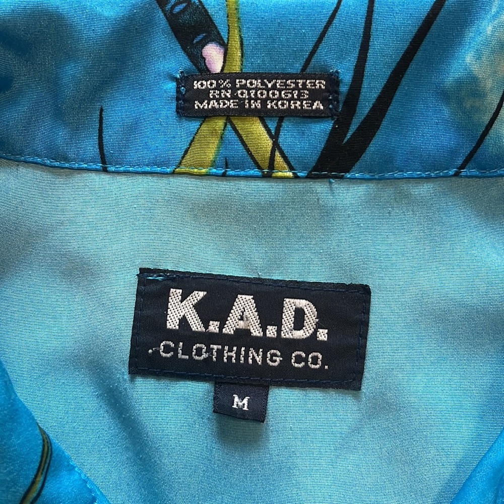 K.A.D. CLOTHING Men's Collared Button Down Short Sleeve Shirt - Picture 3 of 4